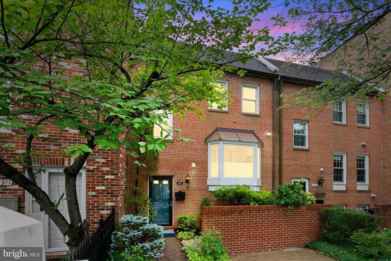 6913 Mclean Park Manor Court - Photo 1