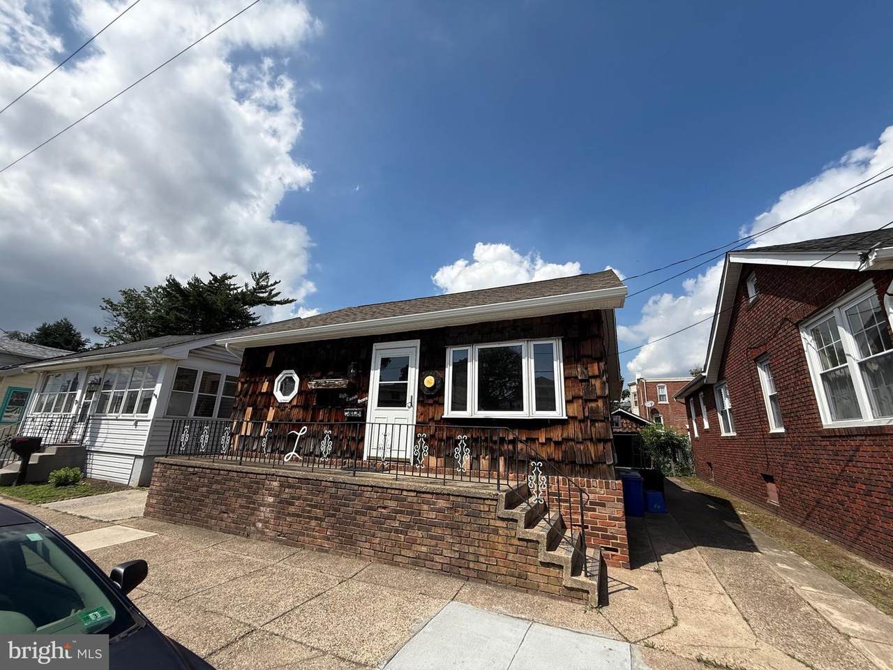827 Bergen Street - Photo 1