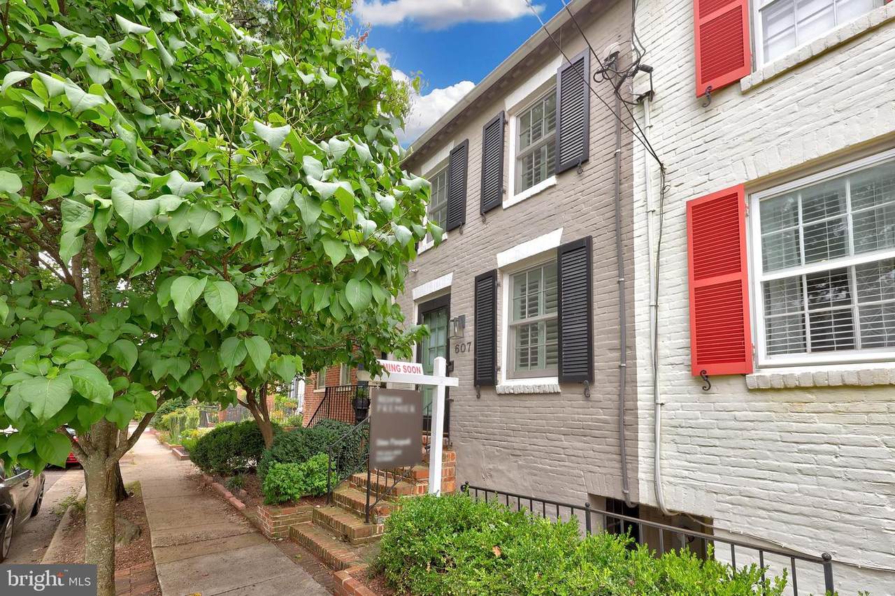 607 Saint Asaph Street - Photo 1