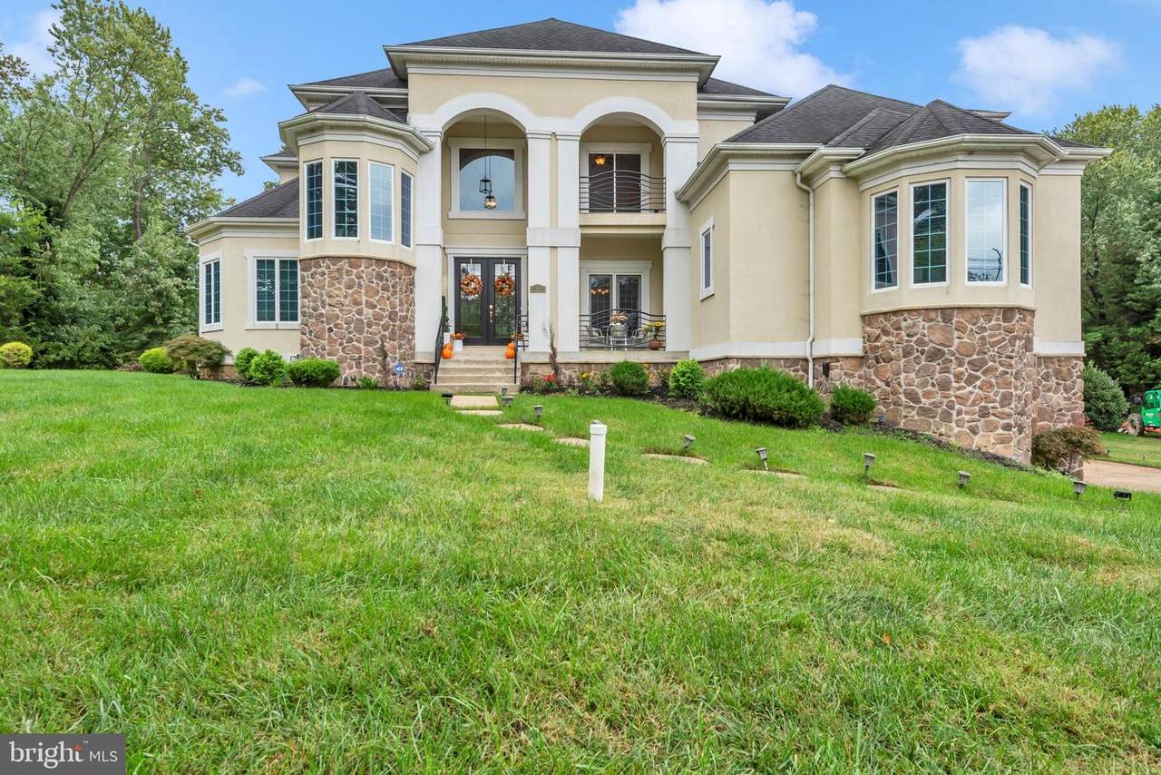 518 Tantallon Drive - Photo 1