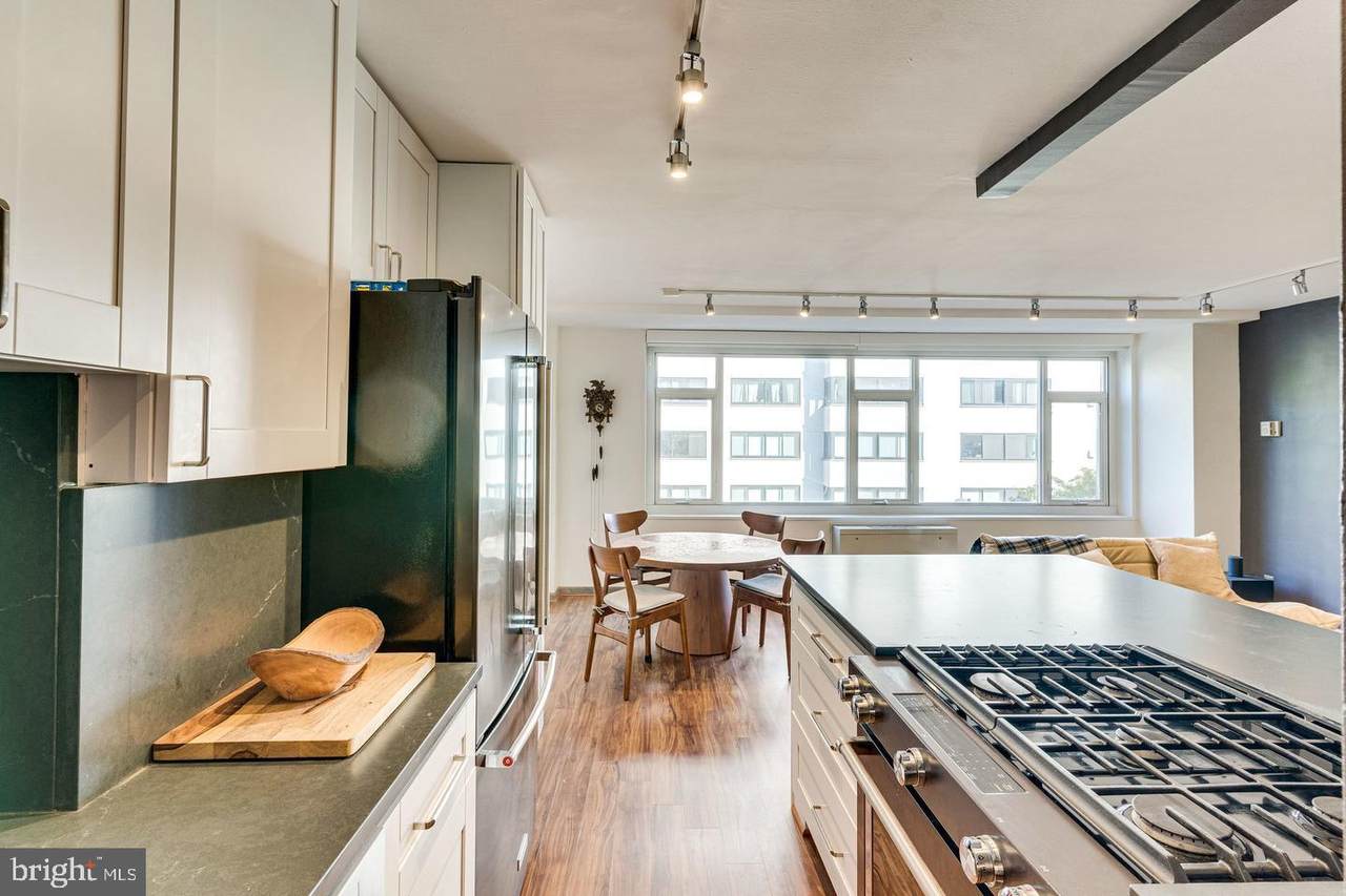 1545 18TH Street - Photo 1