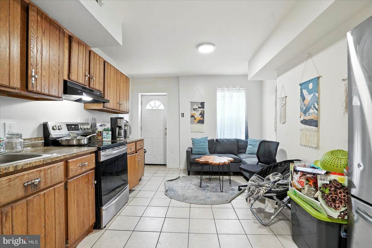 1021 Caroline Street - Photo 1