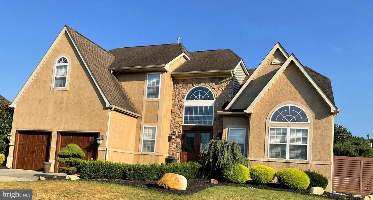 104 White Cedar Drive - Photo 1