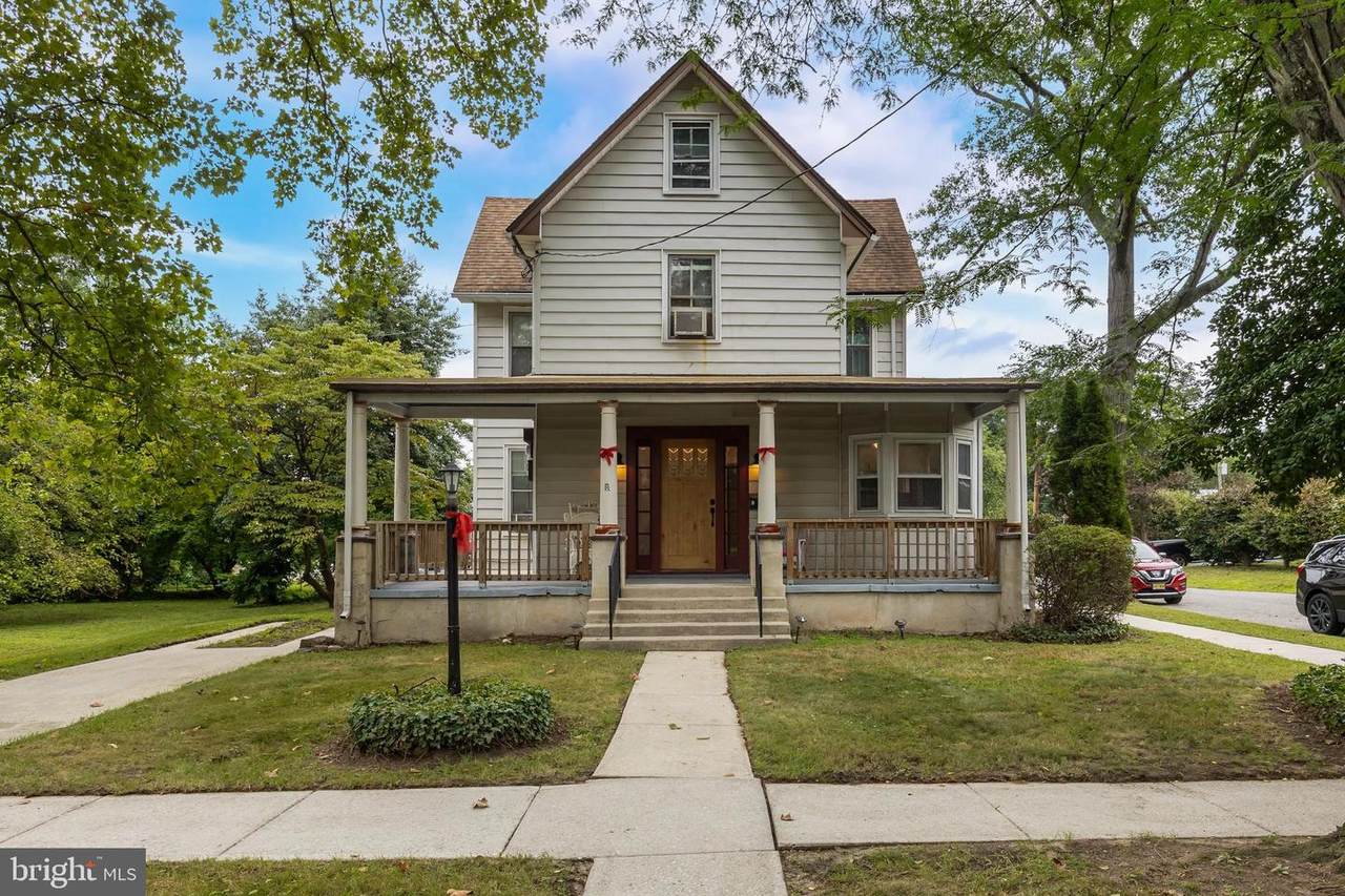 725--29 Cinnaminson Street - Photo 1