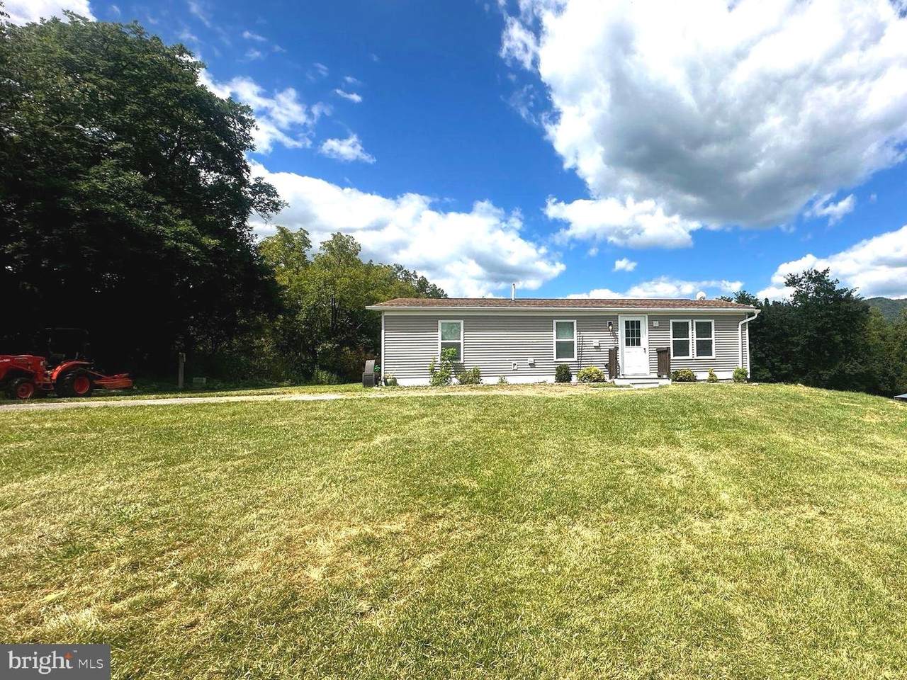 9715 Back Road - Photo 1