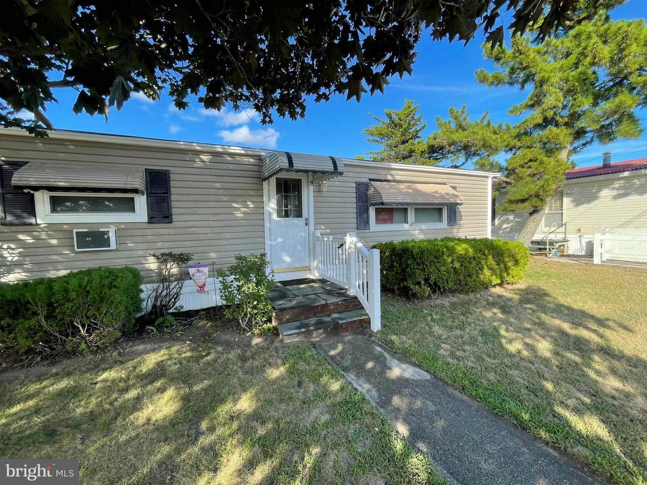 131-25 Priest Boulevard - Photo 1