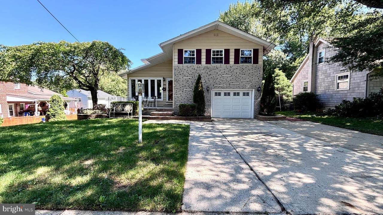 105 Vesper Avenue - Photo 1