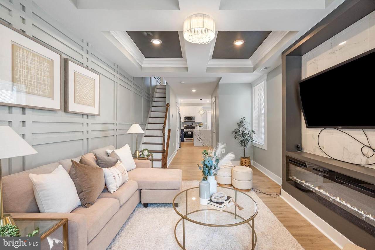 2718 Fairmount Avenue - Photo 1