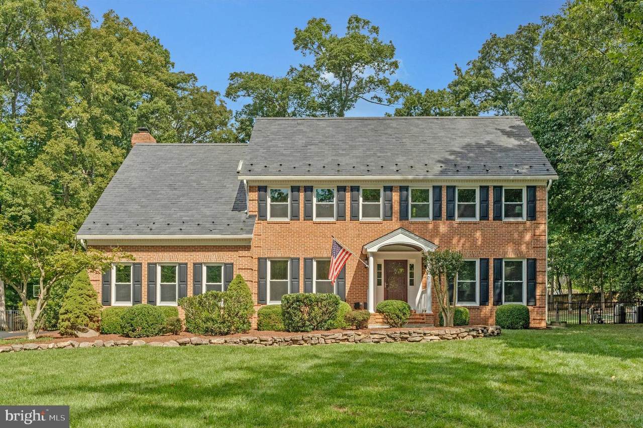 116 Lake Drive - Photo 1