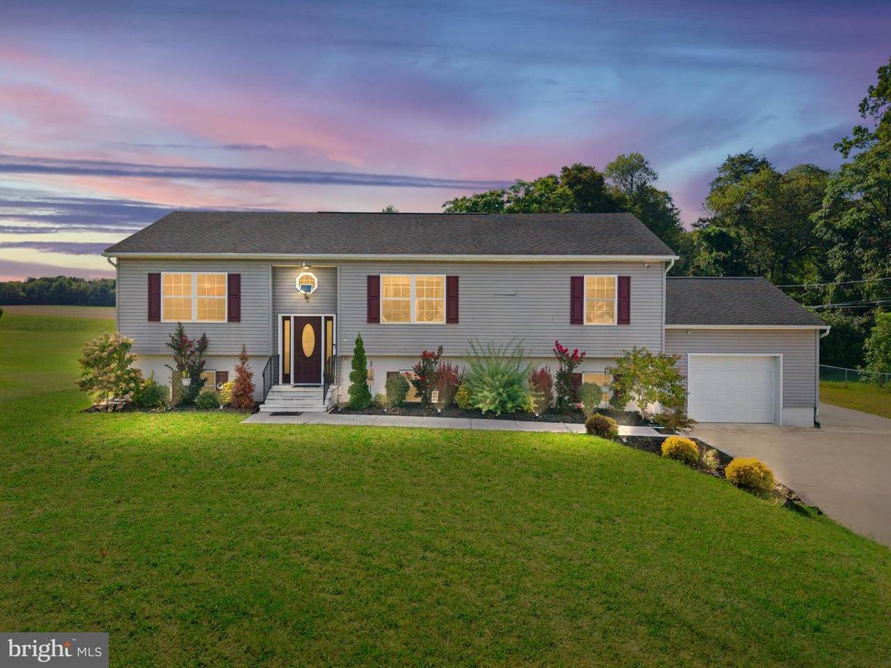 1494 East Avenue - Photo 1