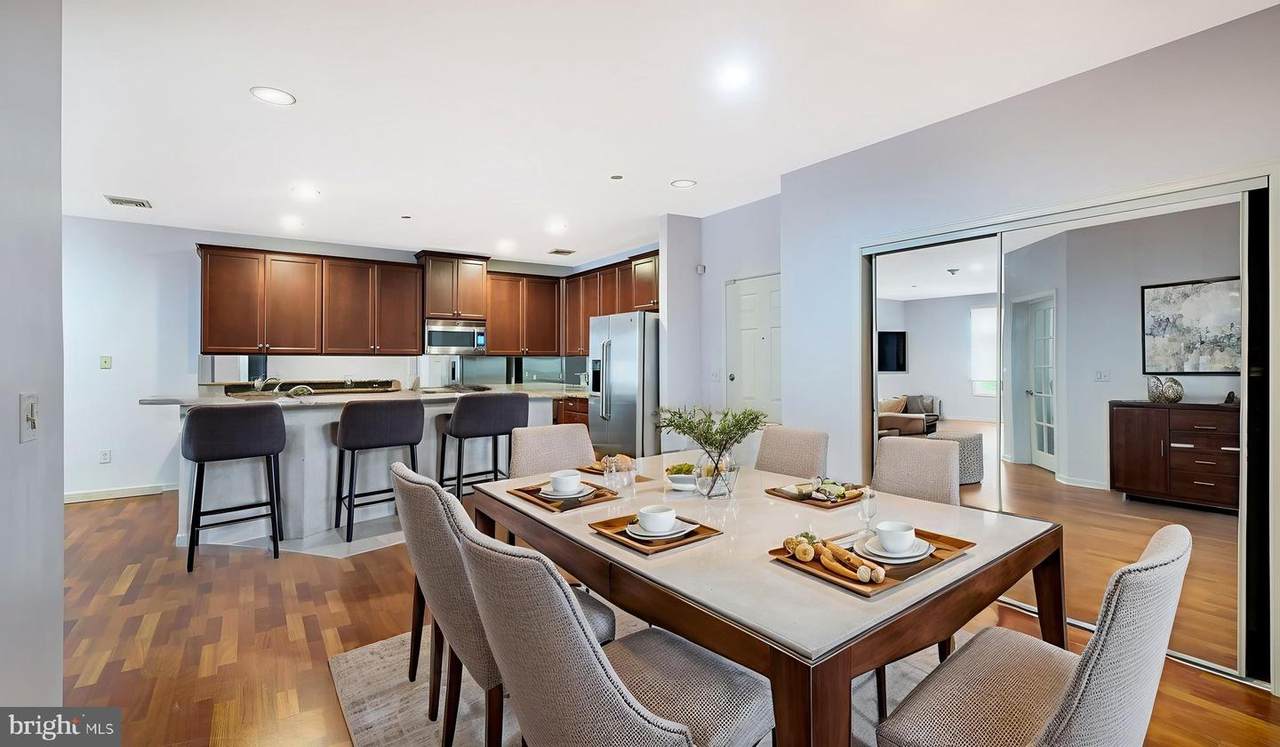 305 Carson Terrace - Photo 1