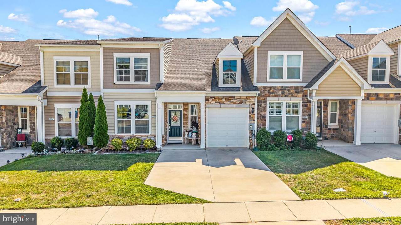 20207 Huntington Court - Photo 1