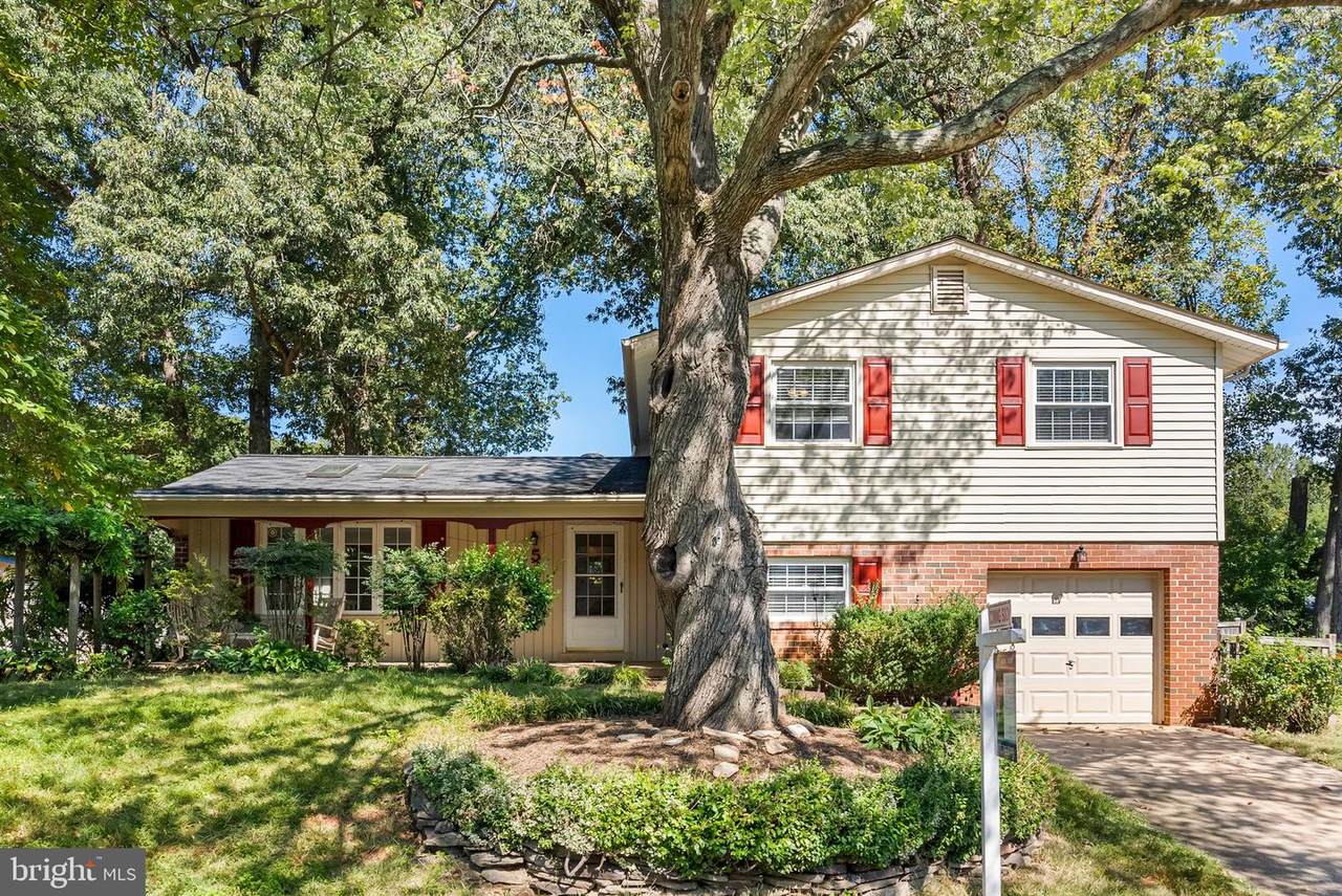 5313 Stonington Drive - Photo 1