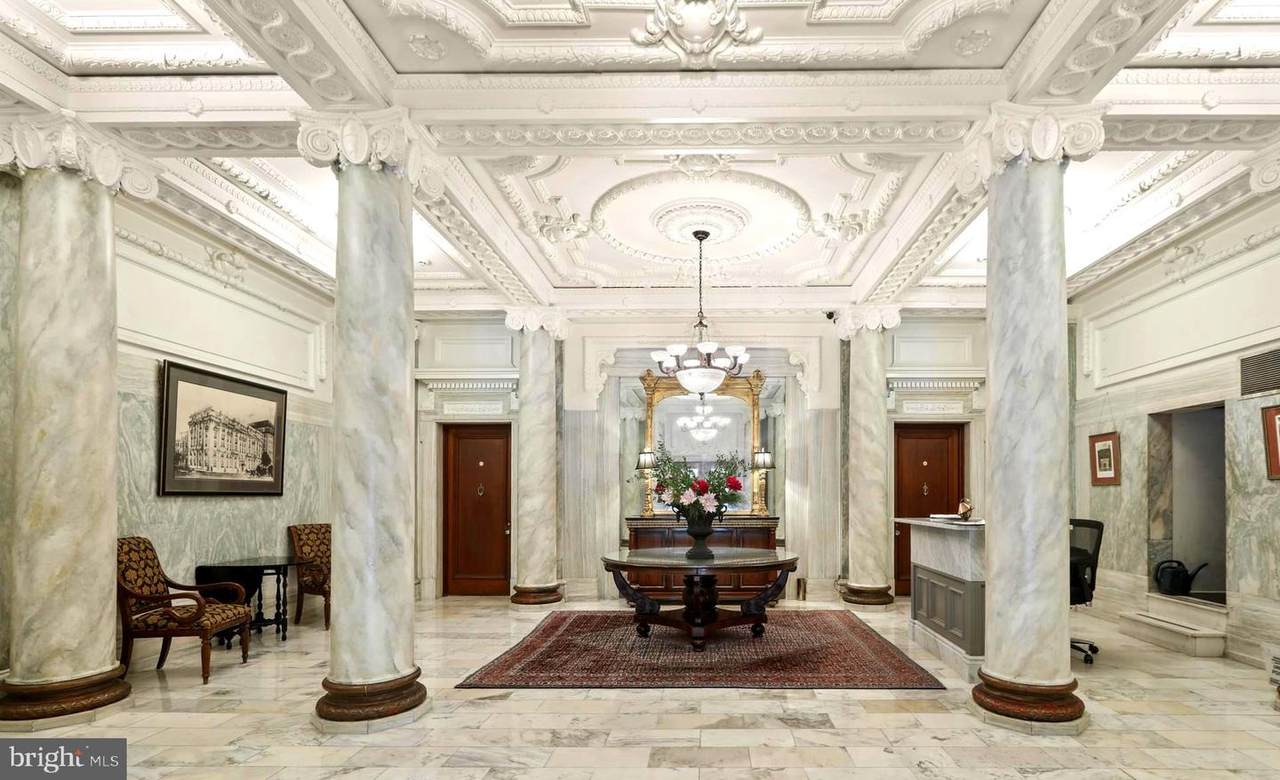 700 Washington Place - Photo 1