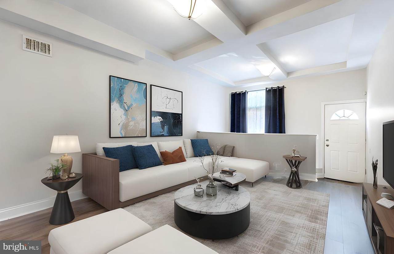 422 Luzerne Avenue - Photo 1