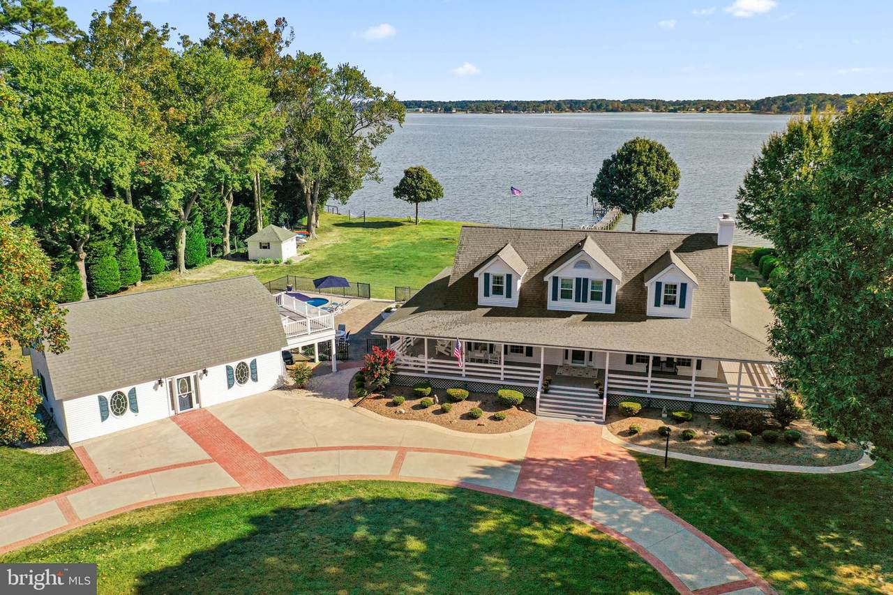 668 Edgewater Lane - Photo 1