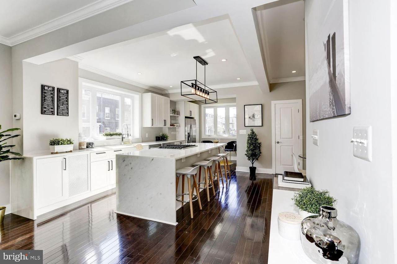 3200 Park Place - Photo 1