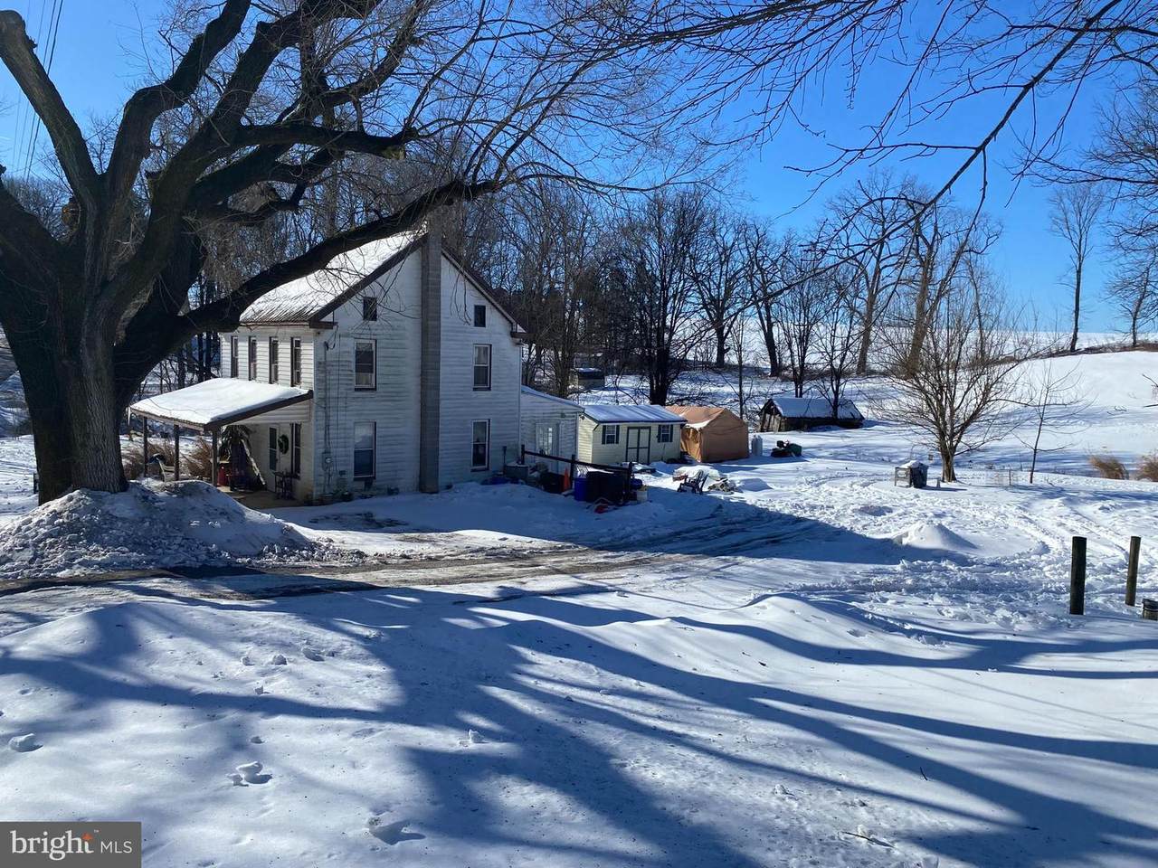 10400 Enfield Road - Photo 1