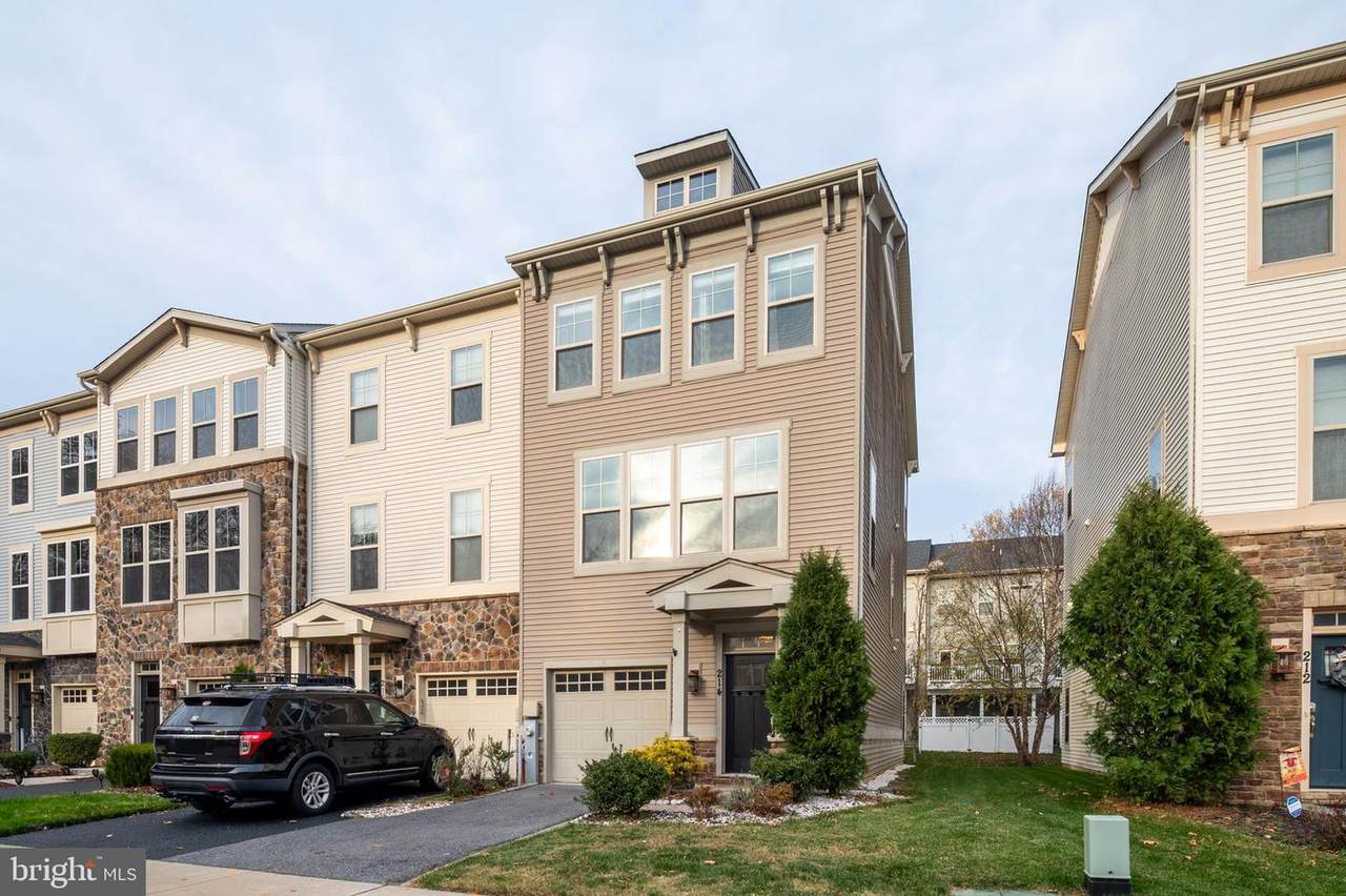 214 Tanner Lane - Photo 1