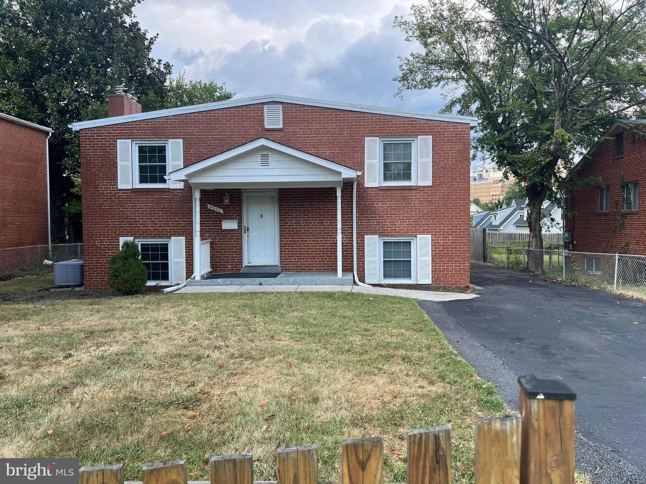 4517 Carlin Springs Road - Photo 1