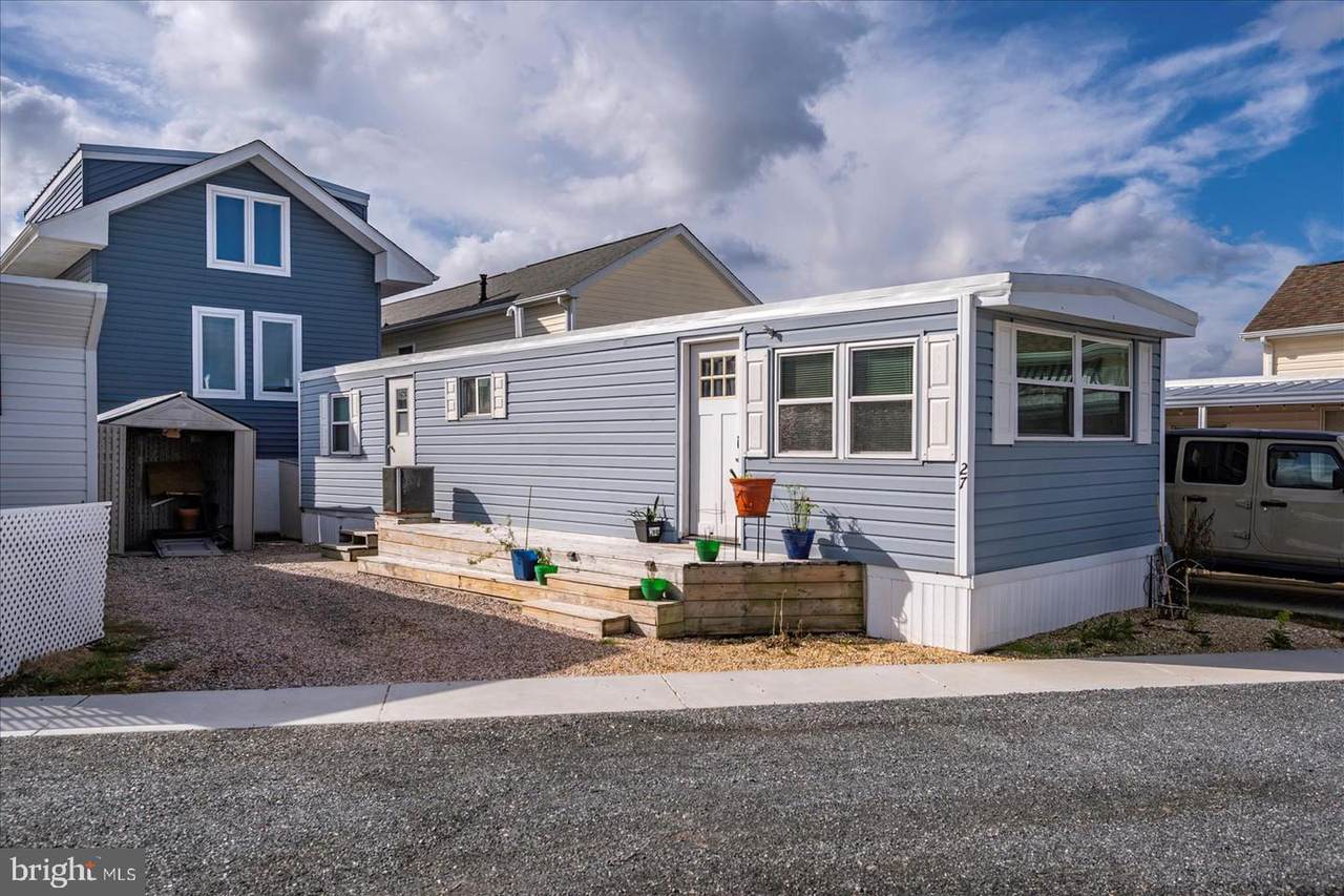 27 Middle Way Lane - Photo 1