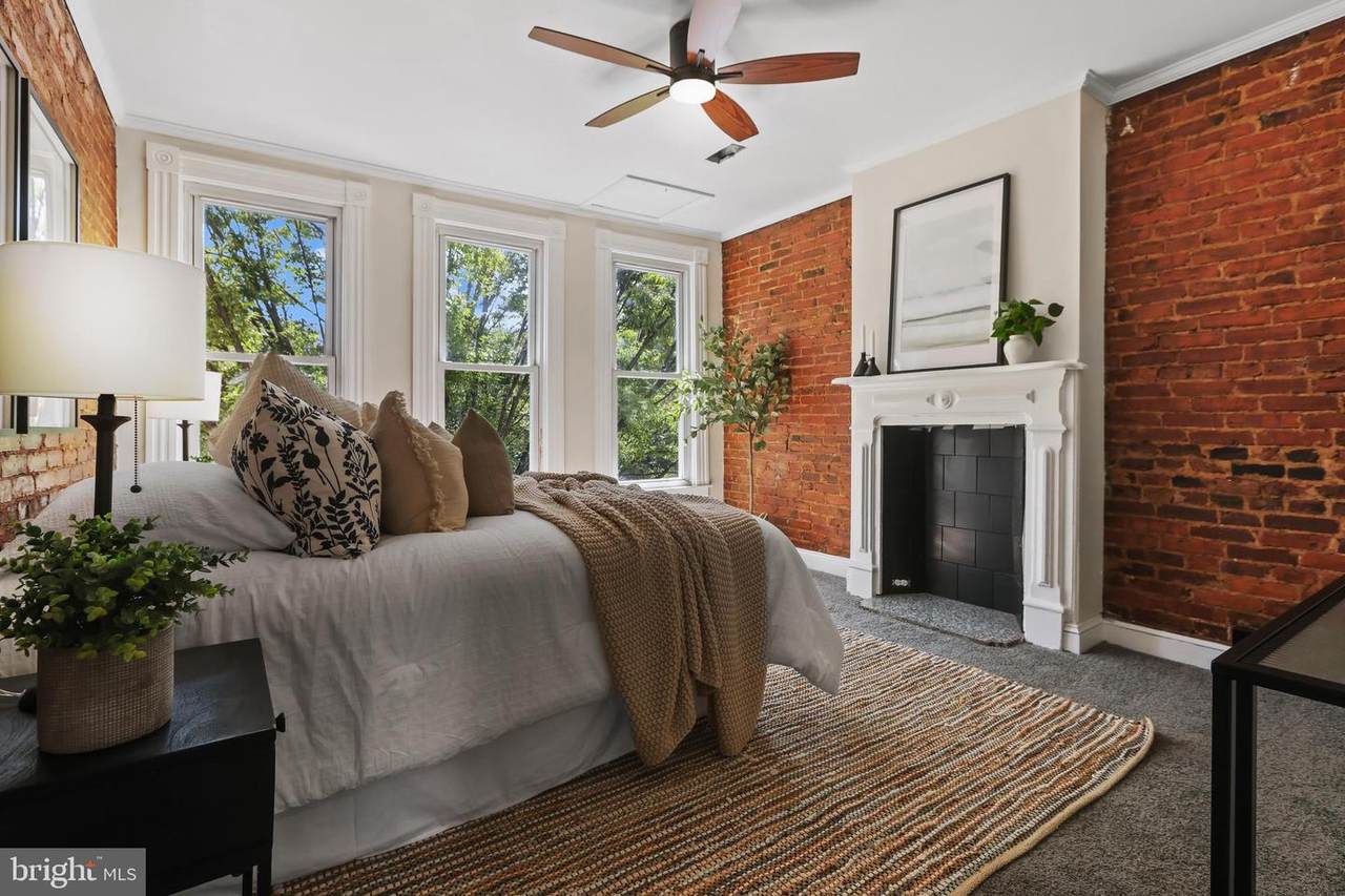 884 Washington Boulevard - Photo 1