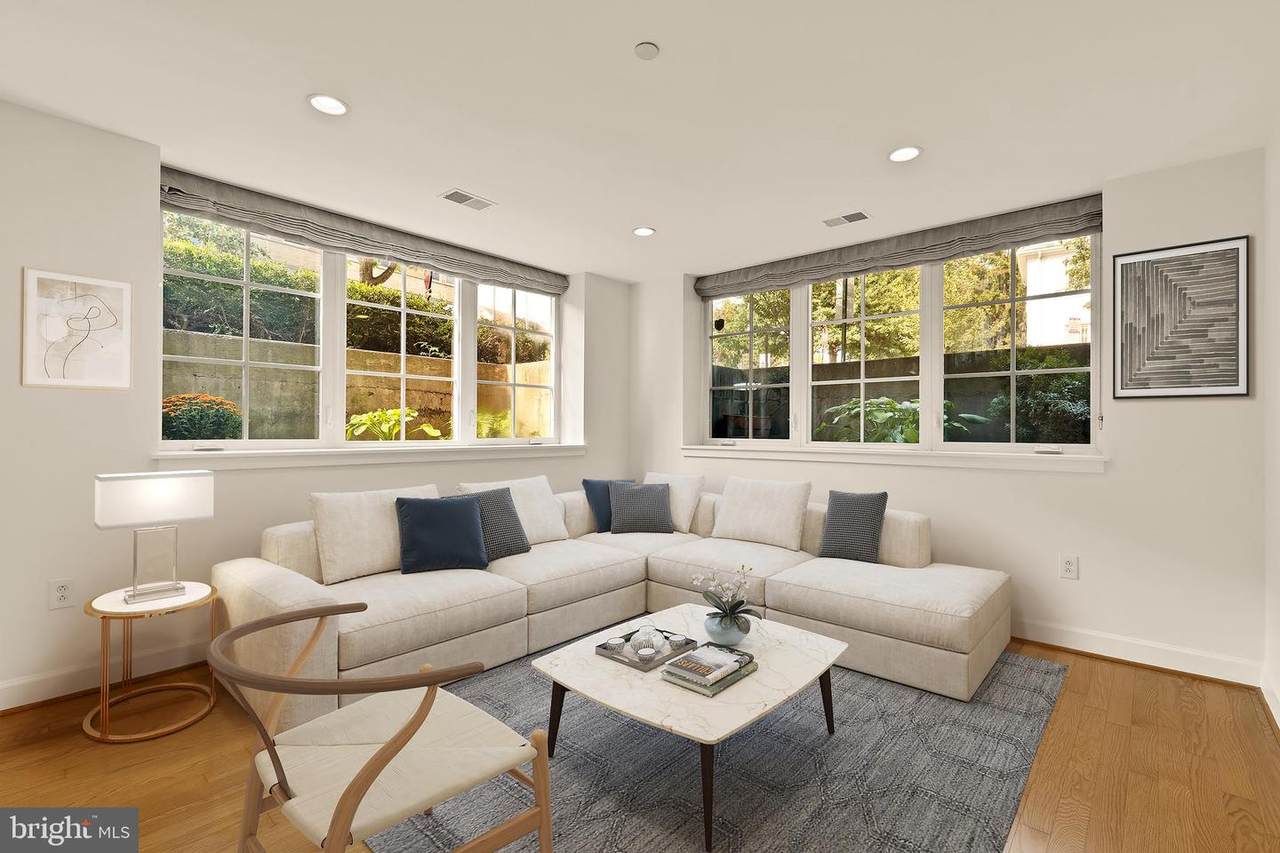 150 V Street - Photo 1