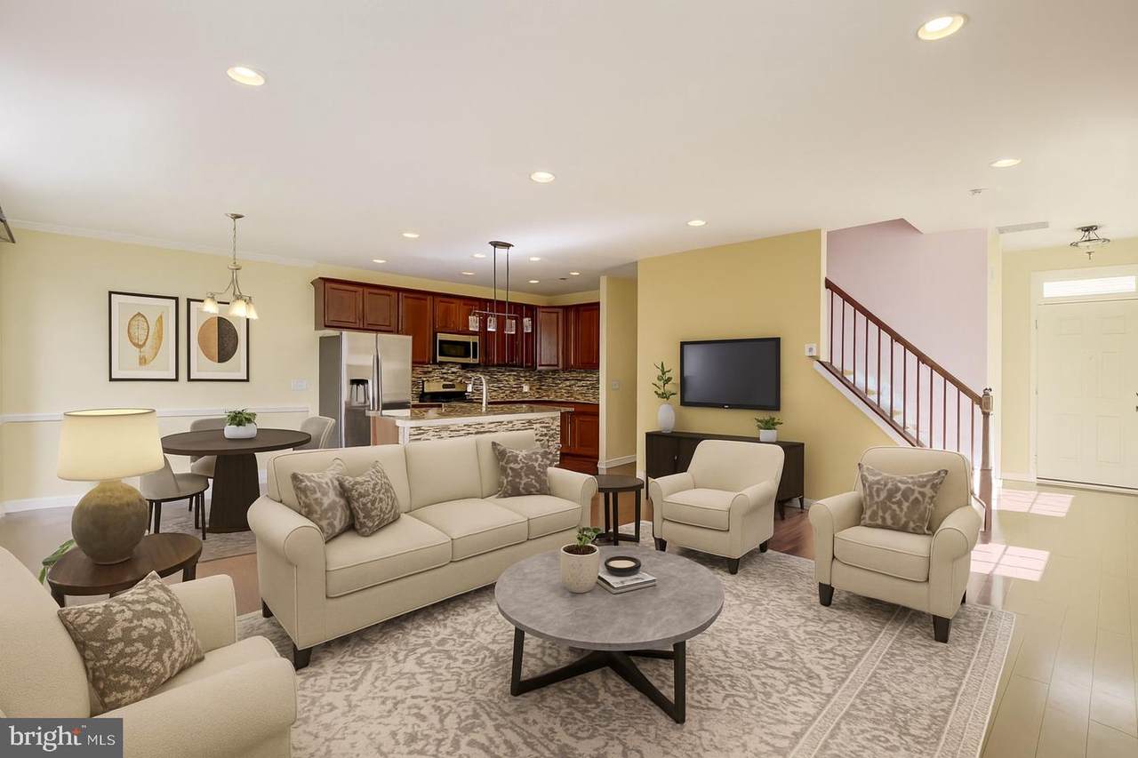 101 Pearce Lane - Photo 1