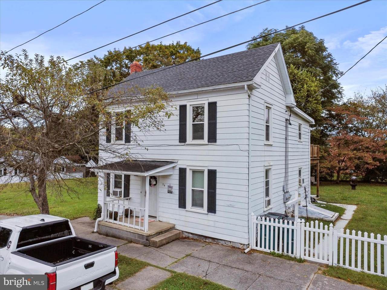 24 Cemetery Street - Photo 1