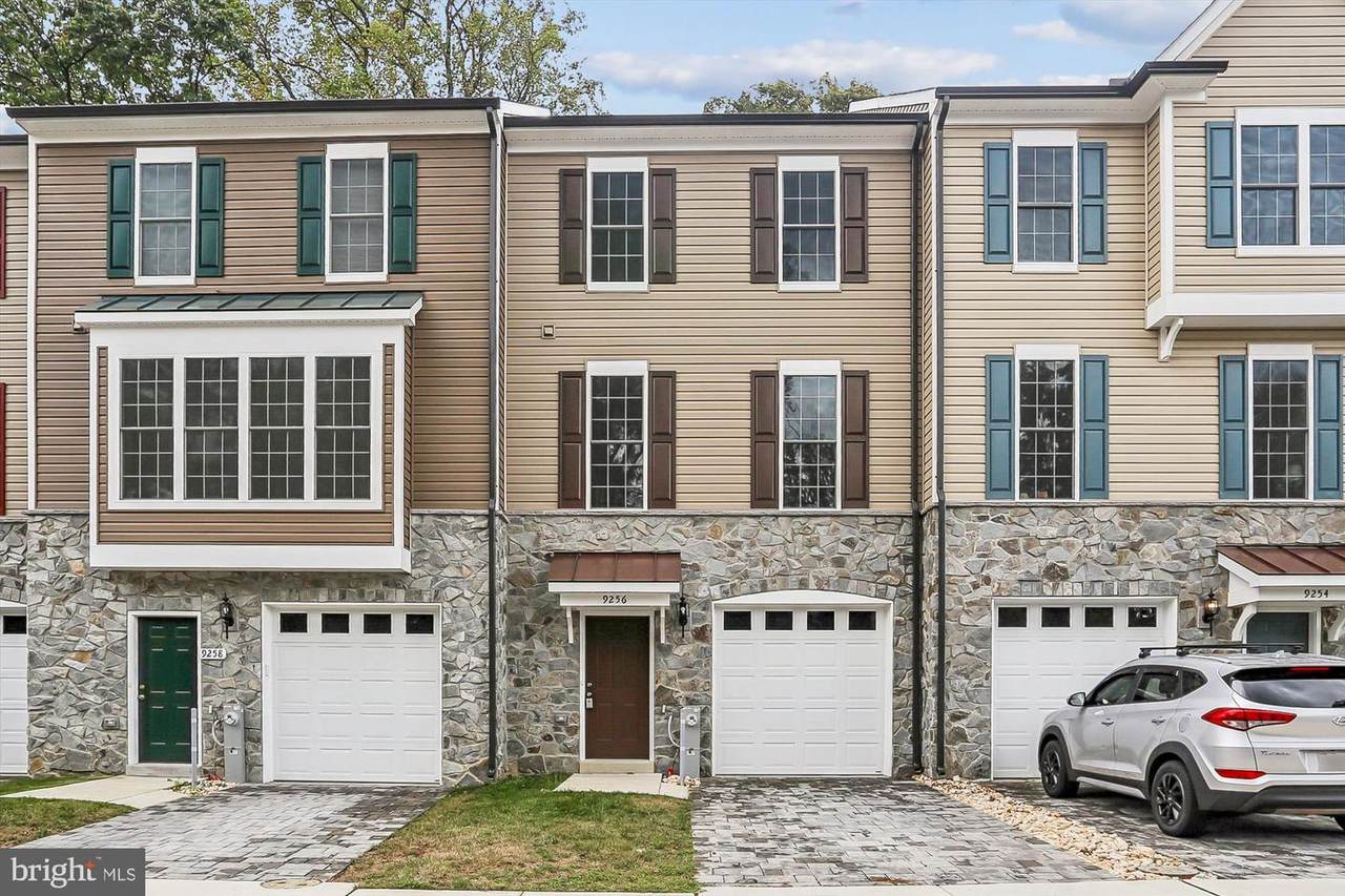 9256 Laurens Way - Photo 1