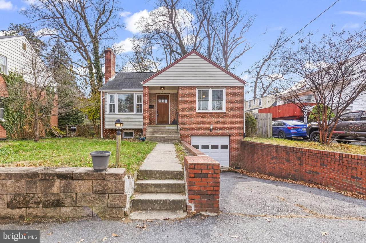 4 East Franklin Avenue - Photo 1