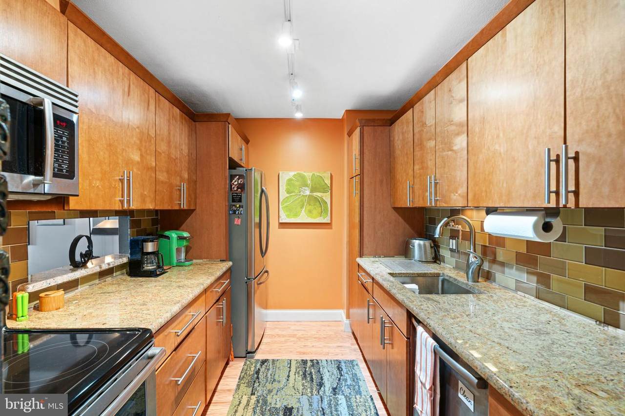 1901 John F Kennedy Boulevard - Photo 1