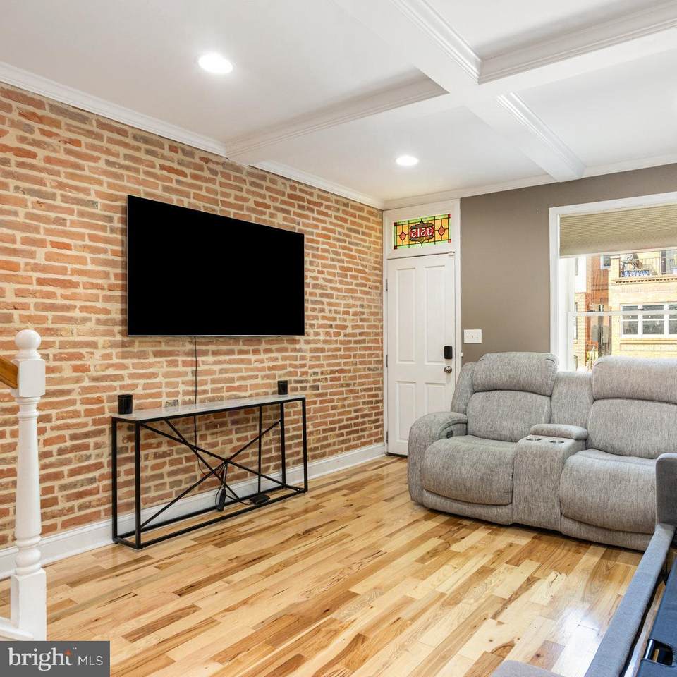 3515 Gough Street - Photo 1