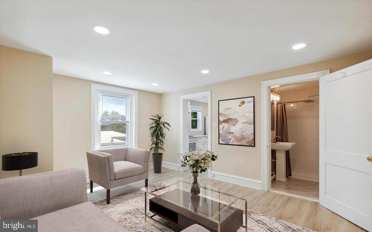 264 Walnut Street - Photo 1