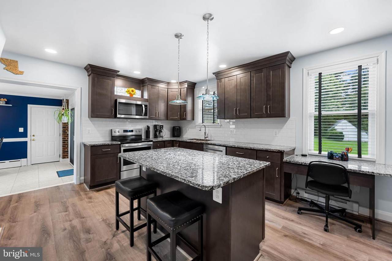 4201 Halbert Avenue - Photo 1