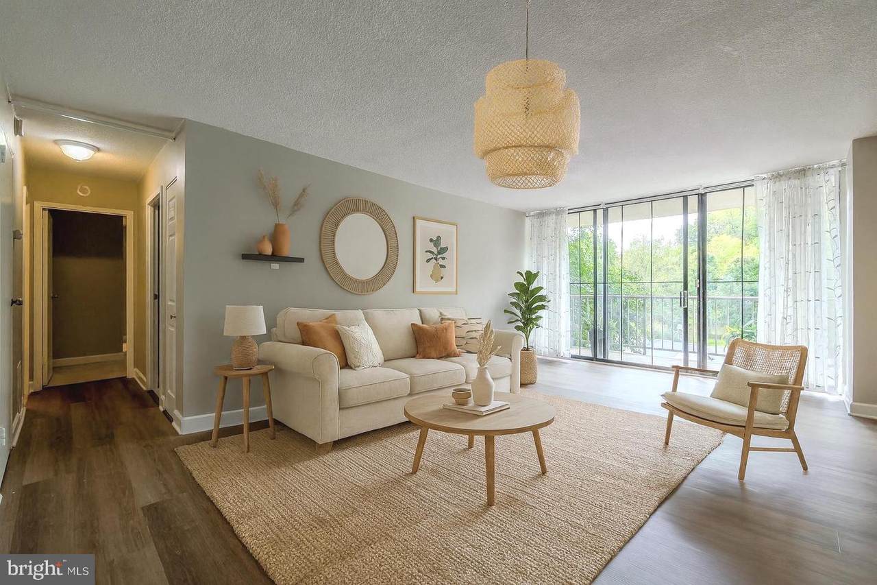 801 Yale Avenue - Photo 1