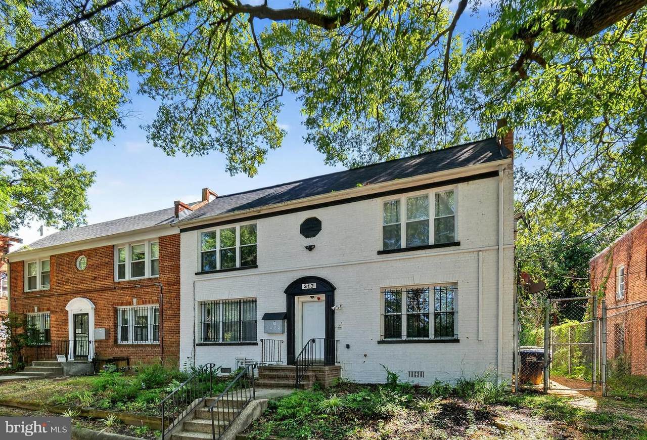 313 Parkland Place - Photo 1