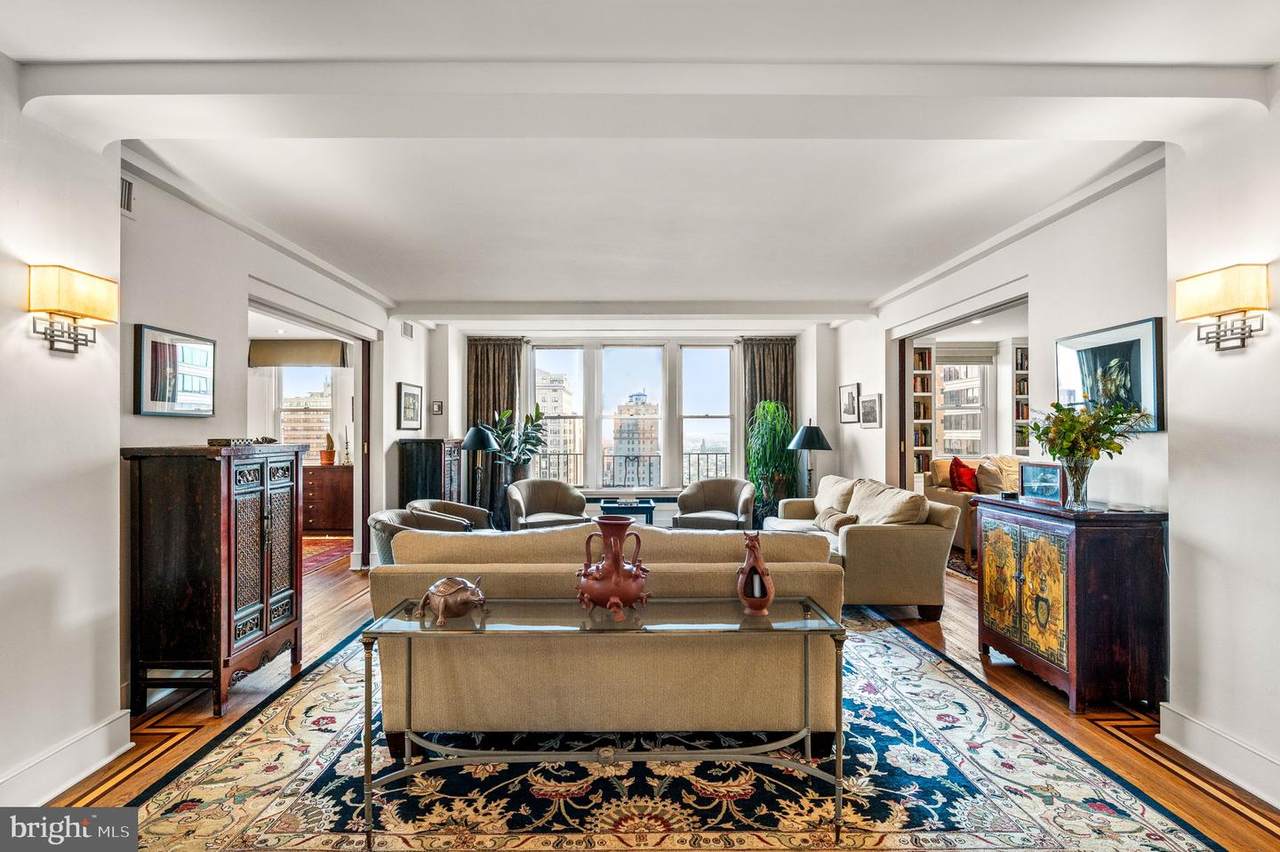 1901 Walnut Street - Photo 1