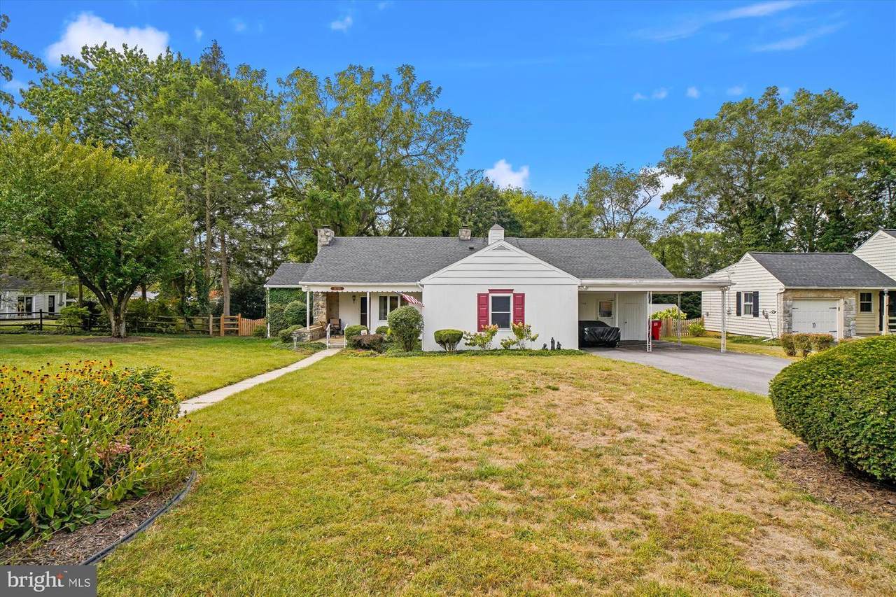 18735 Briarwood Drive - Photo 1