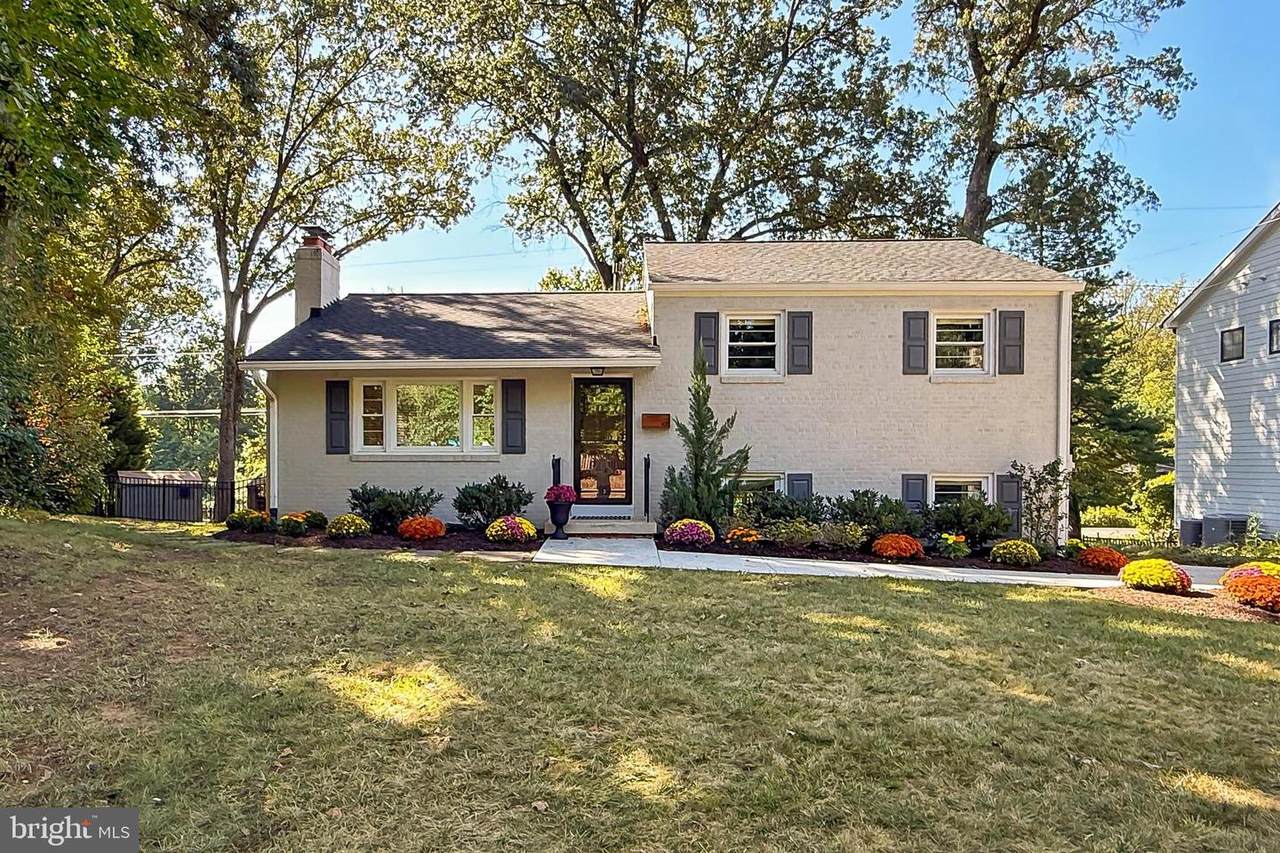 421 Lincoln Avenue - Photo 1