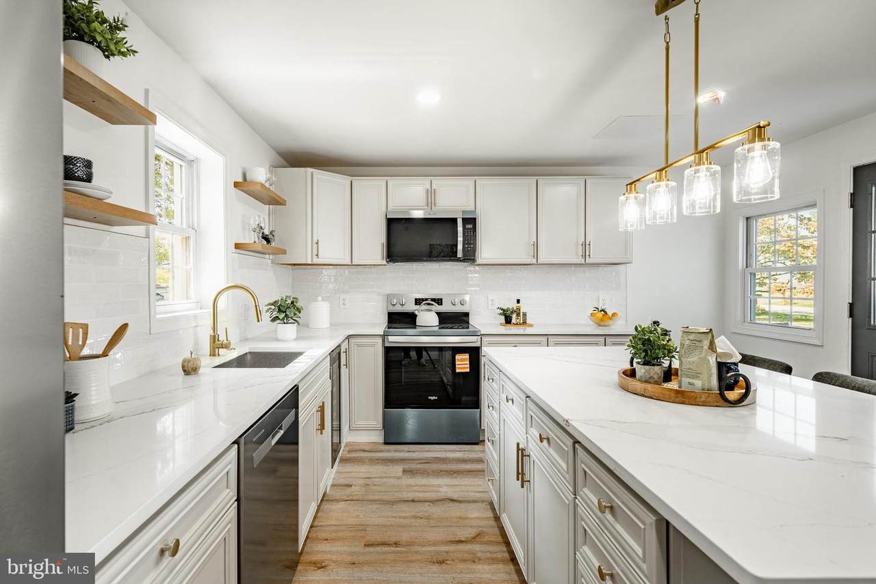 174 Maple Avenue - Photo 1