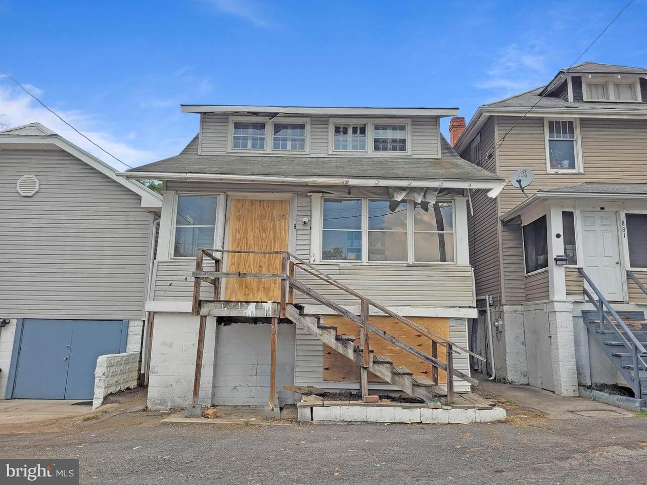 883 Patterson Avenue - Photo 1