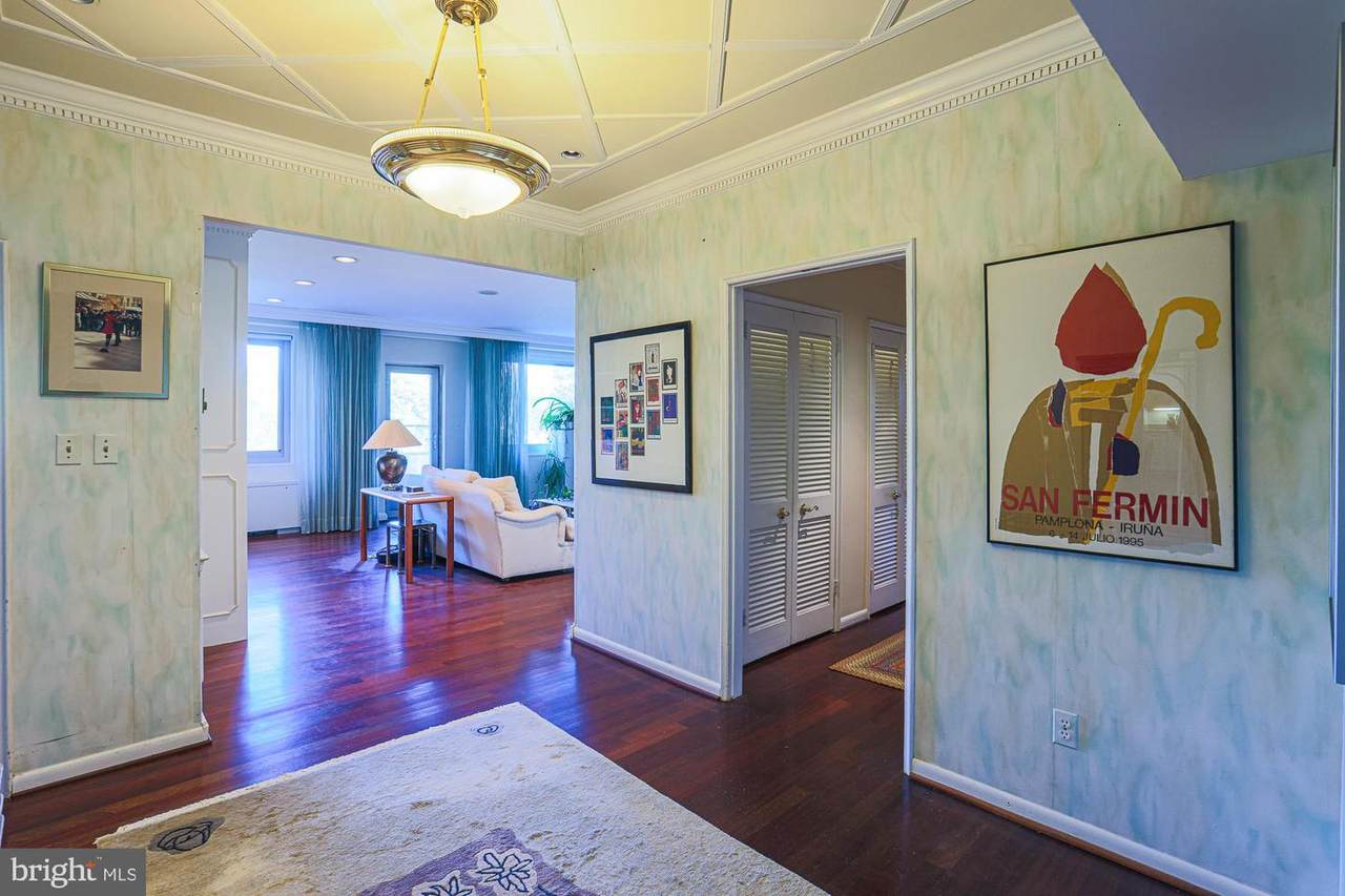 11 Slade Avenue - Photo 1