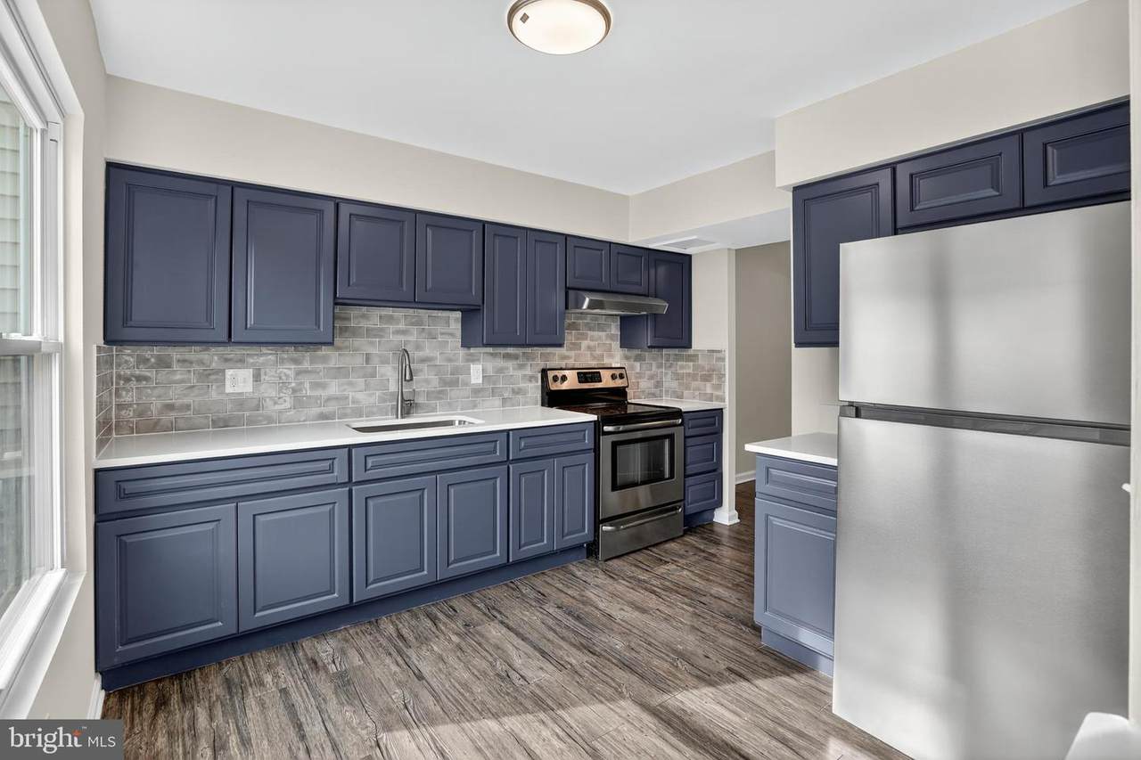 814 Showell Court - Photo 1