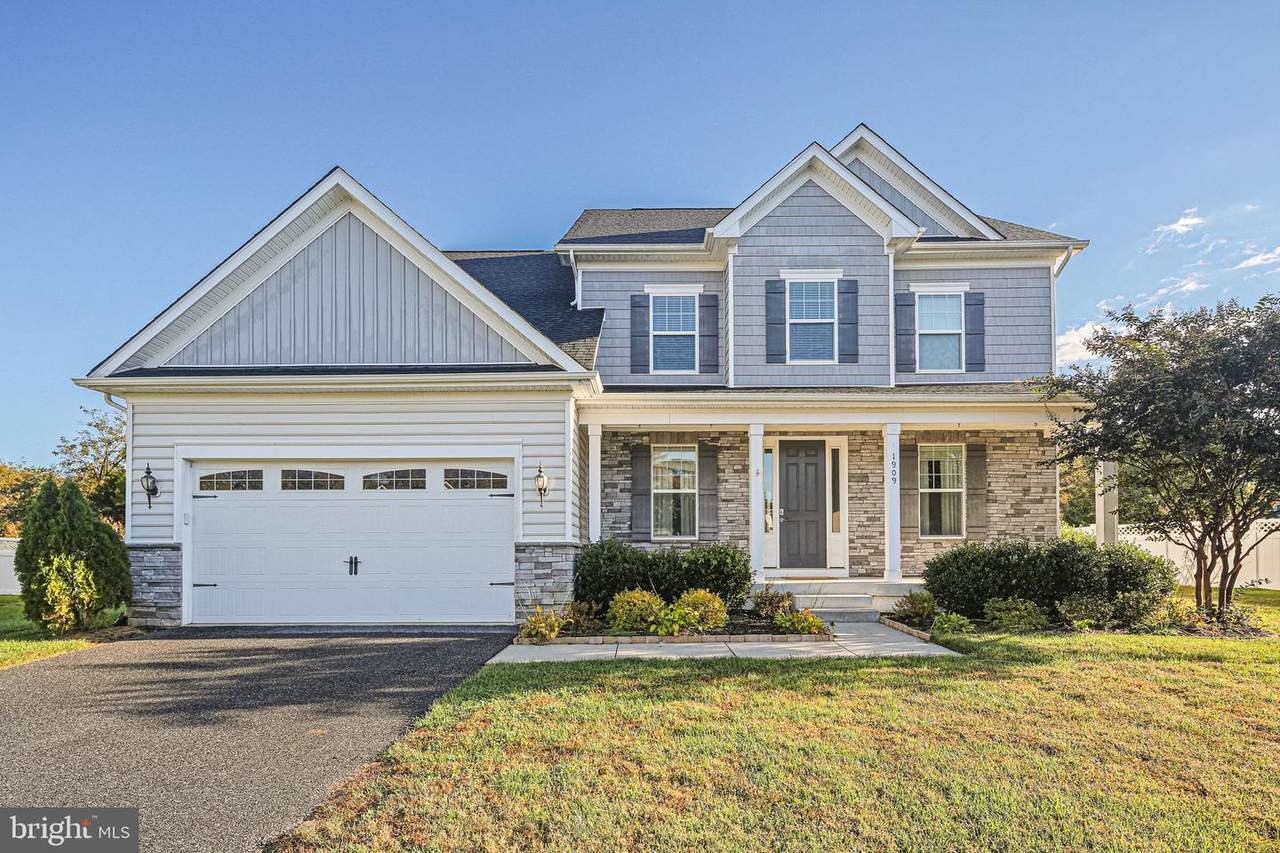 1909 Eleanor Court - Photo 1