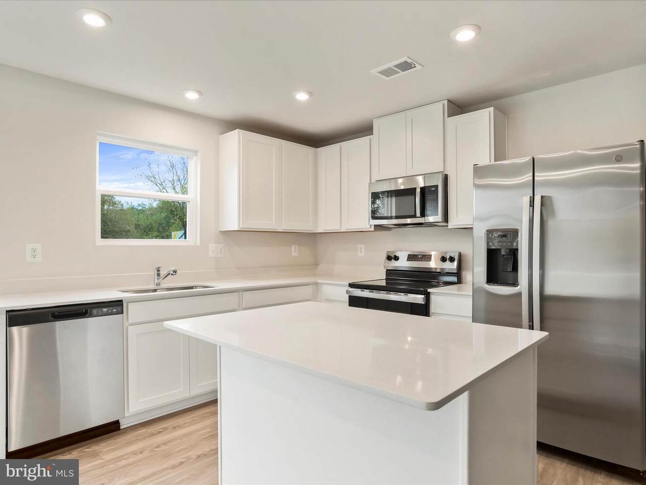 215 Olympus Road - Photo 1