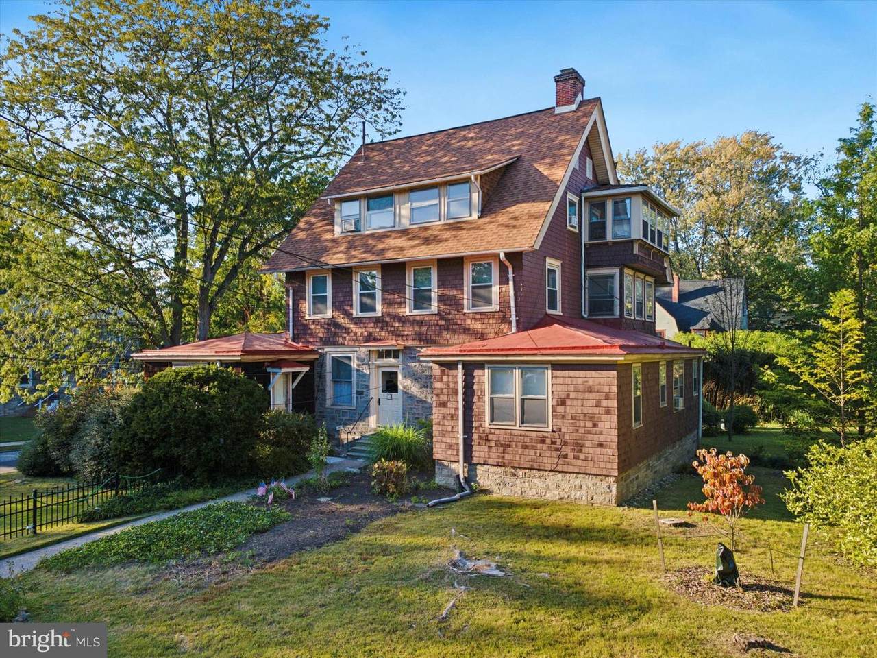 29 Stratford Avenue - Photo 1