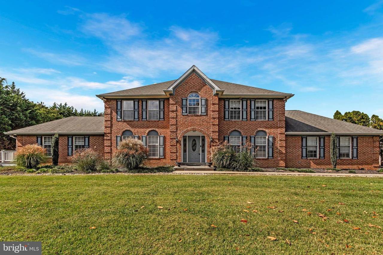 2300 Bermondsey Drive - Photo 1