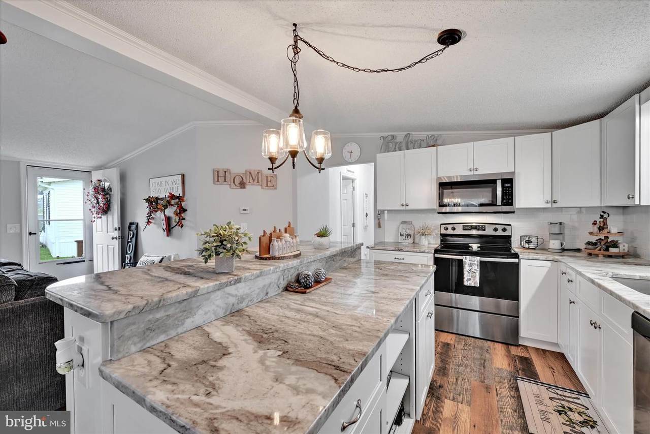 13 Forsynthia Lane - Photo 1