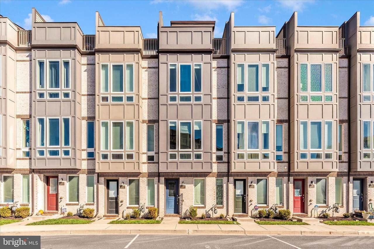 1550 Trafalgar Lane - Photo 1